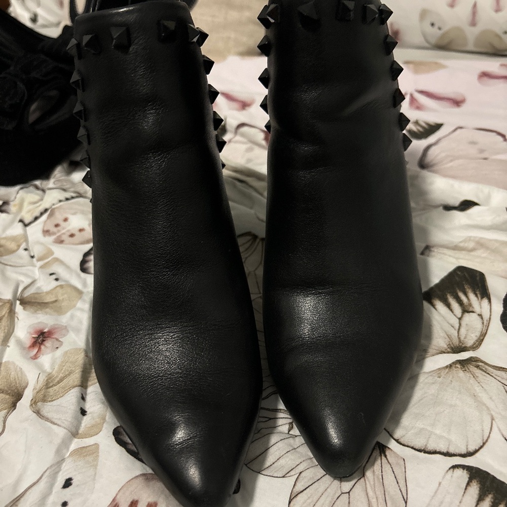 Steve Madden studded booties